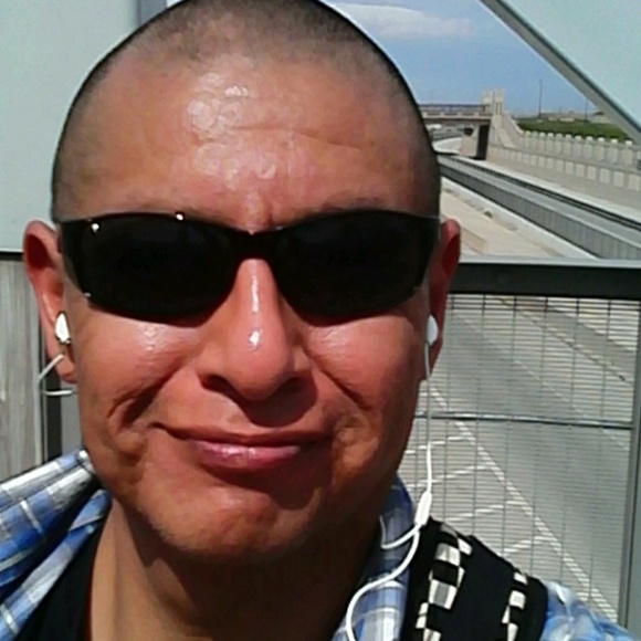 Meet your Posher, Raphael - Picture 1 of 1